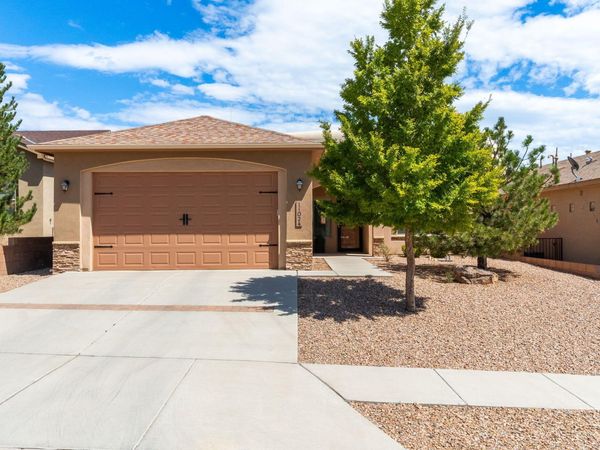 11024 Escensia Street NW, Albuquerque, NM 87114