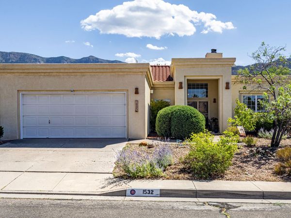 1532 Archuleta Drive NE, Albuquerque, NM 87112