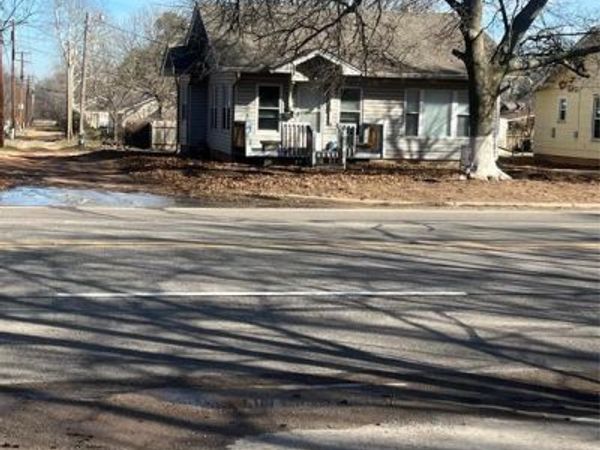 506 N Broadway Street, Marlow, OK 73055