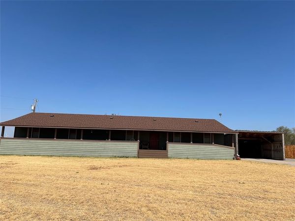 521 W Roh Street, Thomas, OK 73669