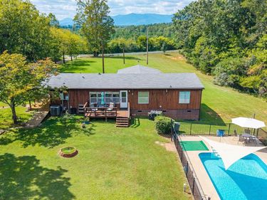 2668 PERCH RD W, Monroe, VA 24574