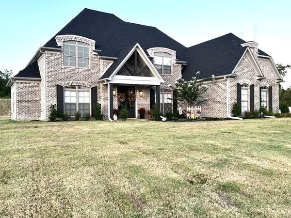 398 POPLAR LN, Holly Springs, MS 38635