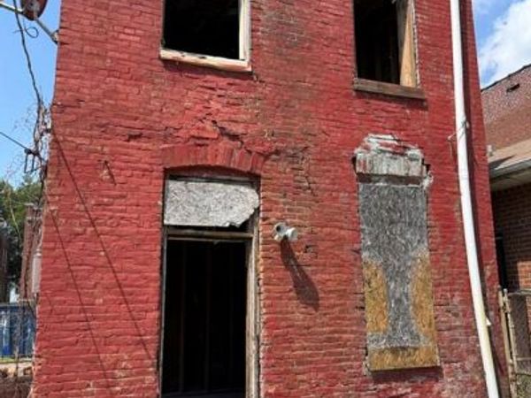 3720 Iowa Avenue , St Louis, MO 63118