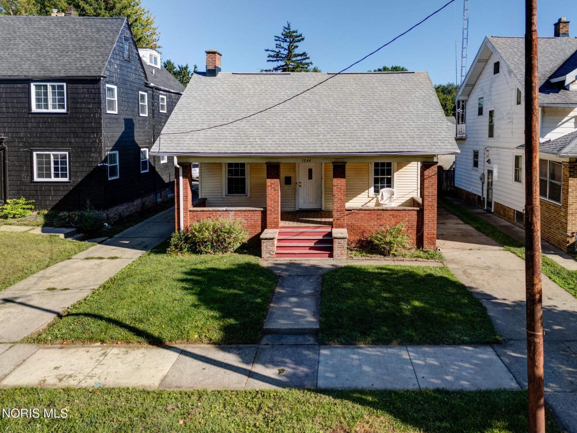 1044 Martin Avenue, Toledo, OH 43612 Main Photo