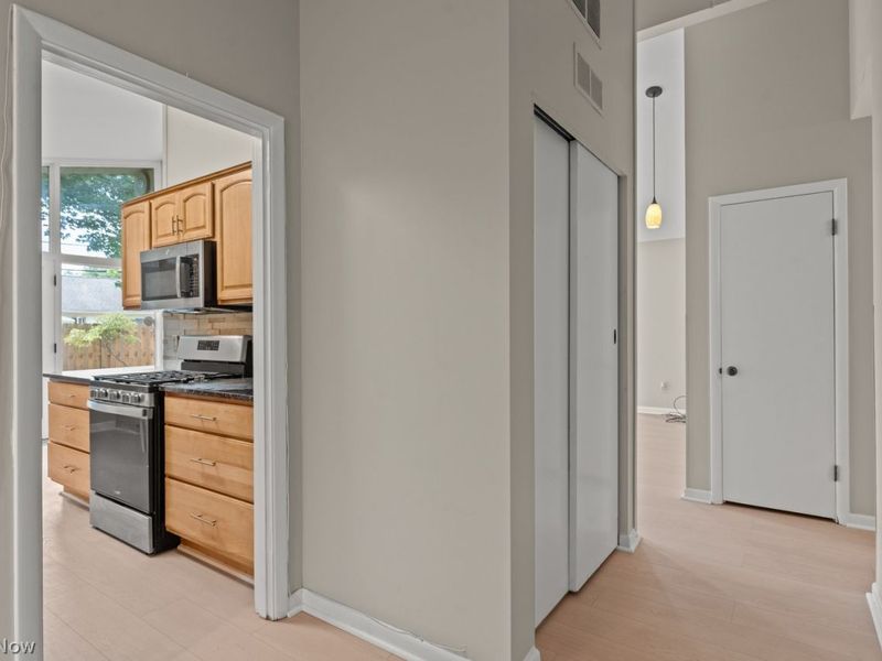 5192 Dogwood Trail, Cleveland, OH 44124 Photo 17