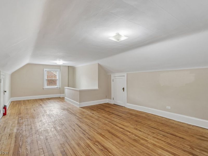 17922 Lomond Boulevard, Shaker Heights, OH 44122 Photo 19