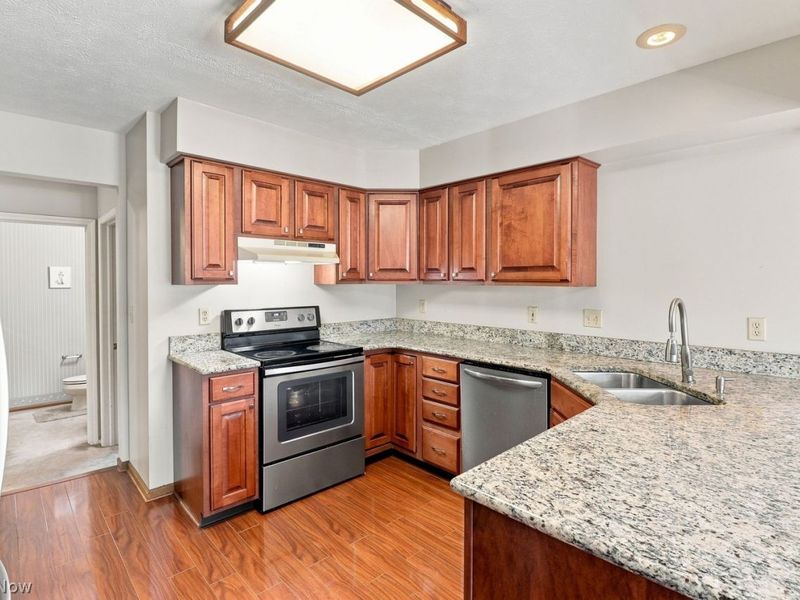 10150 Stamford Court, Strongsville, OH 44136 Photo 14