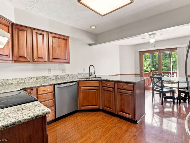10150 Stamford Court, Strongsville, OH 44136 Photo 15