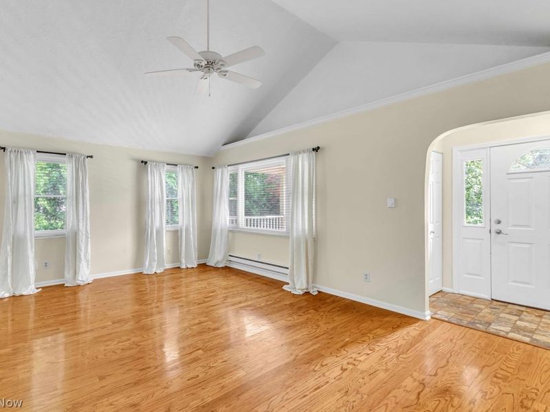 576 Upland Road, Bay Village, OH 44140 Photo 4