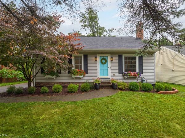 27852 Osborn Road , Bay Village, OH 44140
