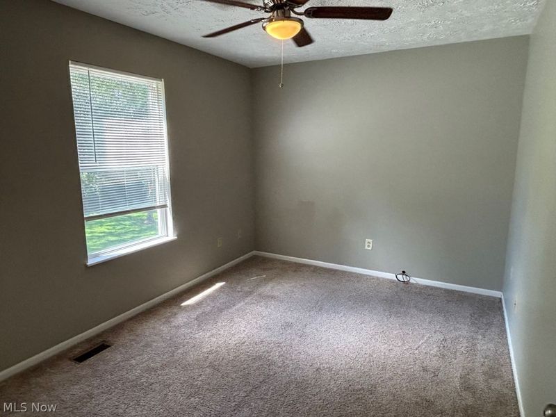 552 Cuyahoga Street, Akron, OH 44310 Photo 17