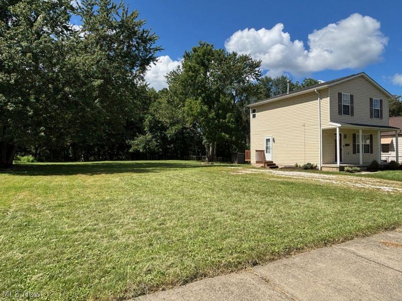 552 Cuyahoga Street, Akron, OH 44310 Photo 2