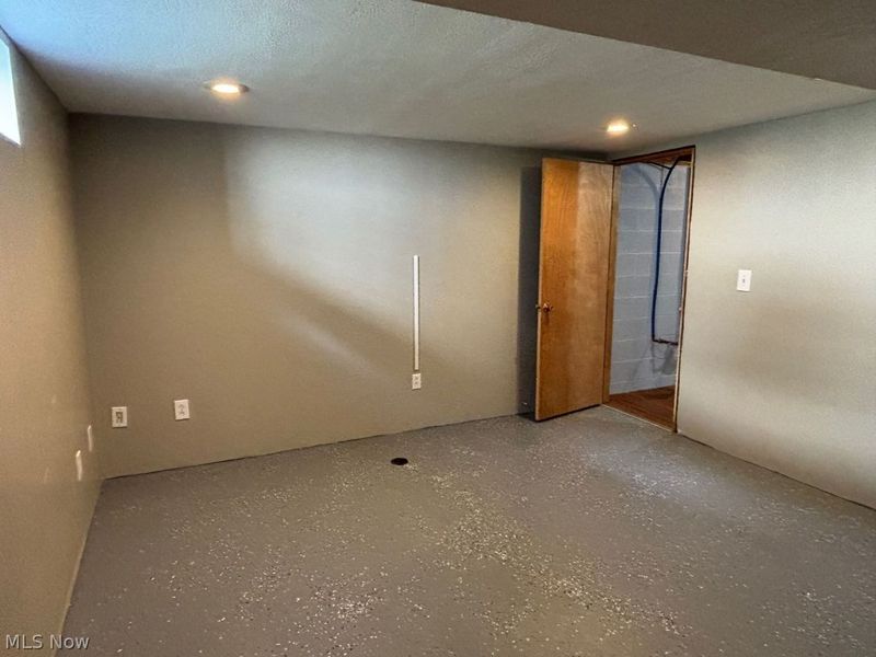 552 Cuyahoga Street, Akron, OH 44310 Photo 28
