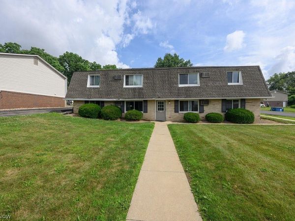 415 W Noble Street , East Canton, OH 44730