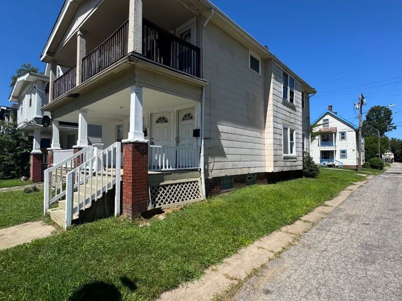 12609 Locke Avenue, Cleveland, OH 44108 Photo 2