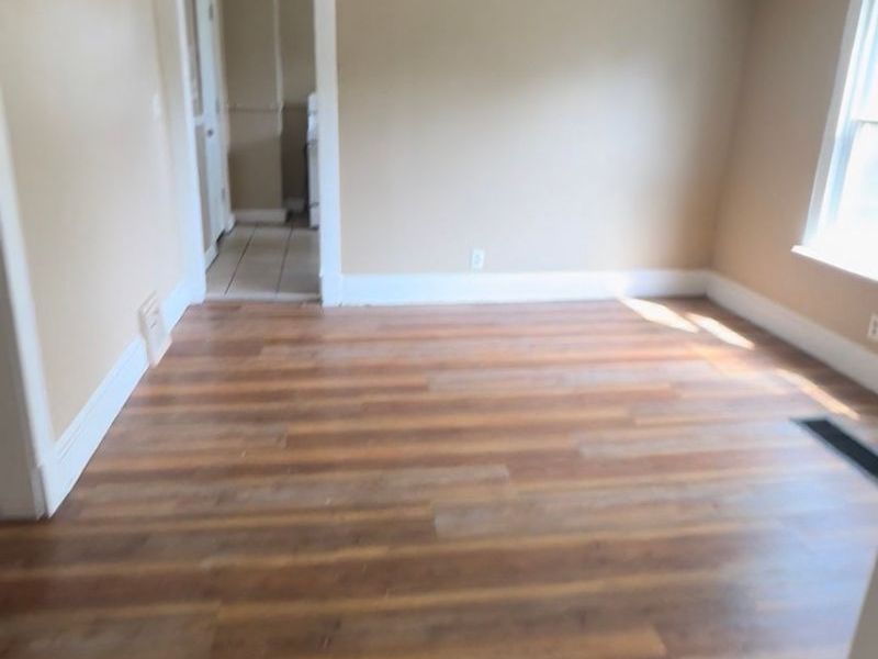 12609 Locke Avenue, Cleveland, OH 44108 Photo 8