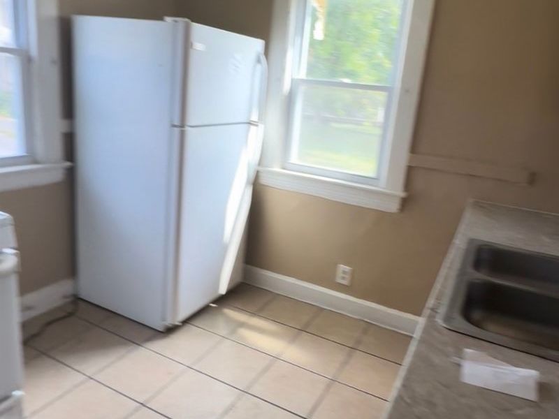 12609 Locke Avenue, Cleveland, OH 44108 Photo 9