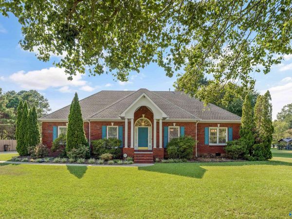 2011 Shady Grove Lane, Decatur, AL 35603