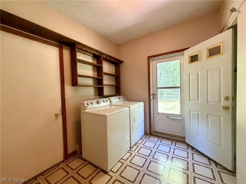 9059 E Mountain View Drive, Chardon, OH 44024 Photo 24