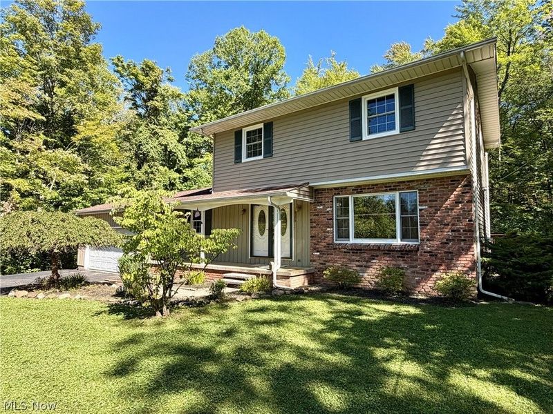 9059 E Mountain View Drive, Chardon, OH 44024 Photo 3