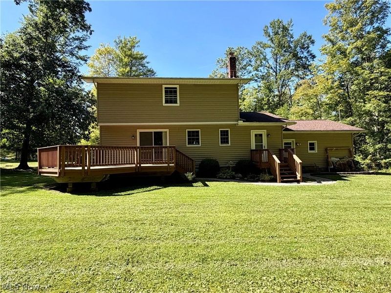 9059 E Mountain View Drive, Chardon, OH 44024 Photo 4