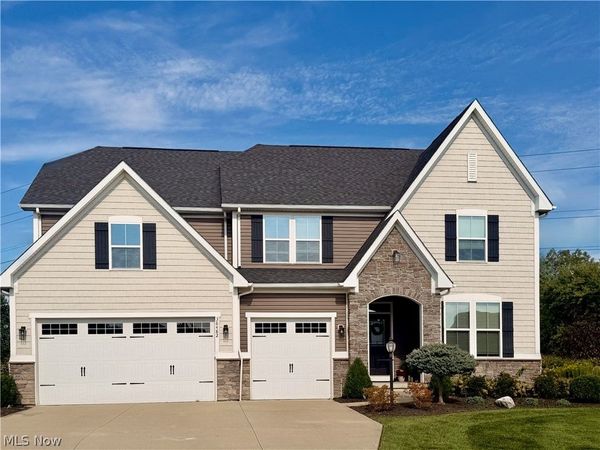 38482 Deepdale Court , Avon, OH 44011