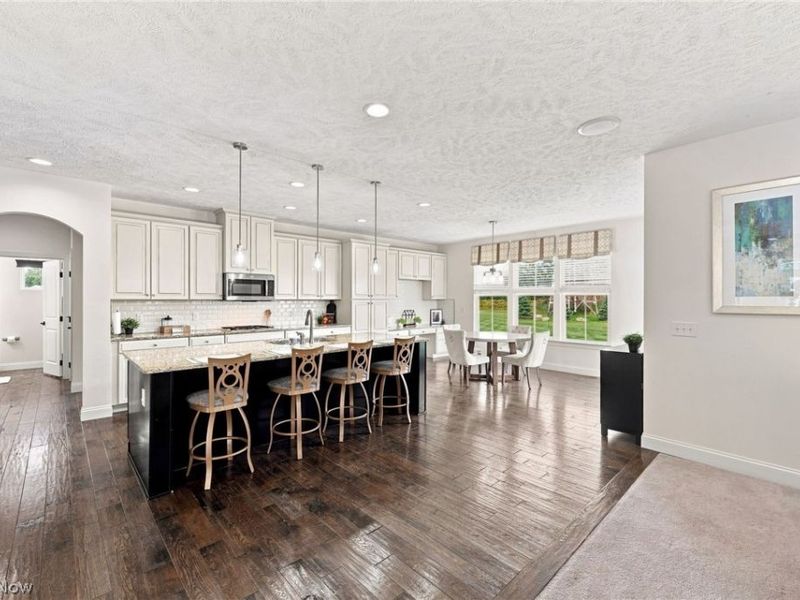 38482 Deepdale Court, Avon, OH 44011 Photo 5