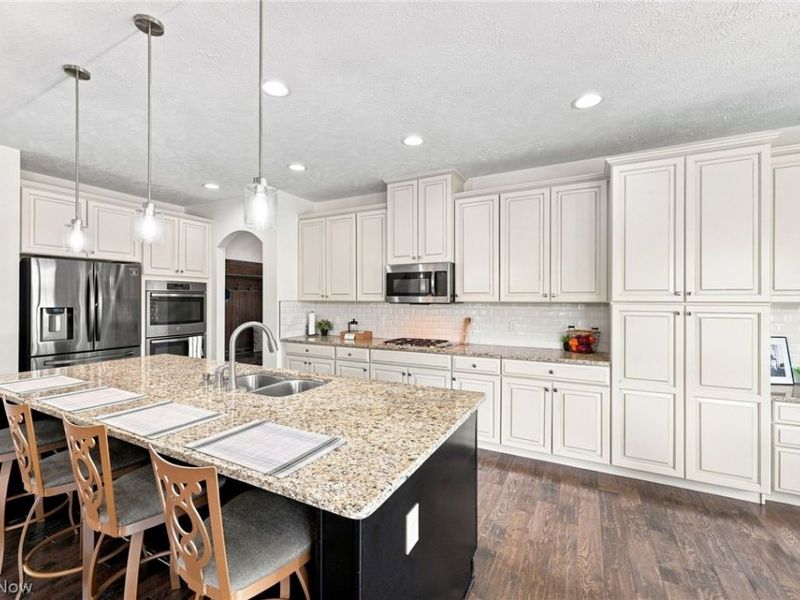 38482 Deepdale Court, Avon, OH 44011 Photo 9