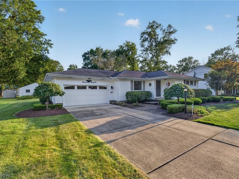 1931 Dodge Drive NW, Warren, OH 44485 Photo 2