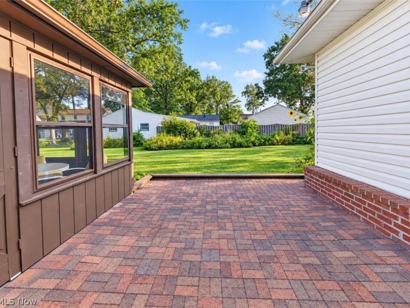 1931 Dodge Drive NW, Warren, OH 44485 Photo 6