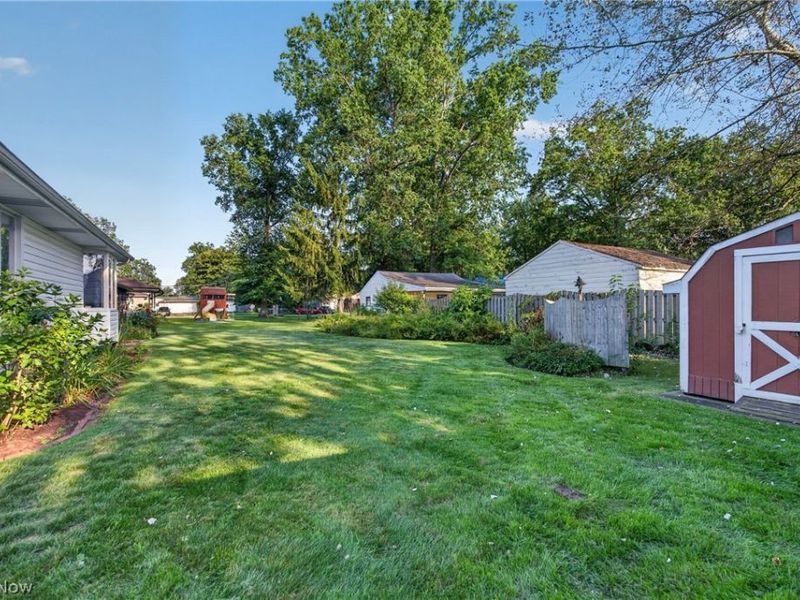 1931 Dodge Drive NW, Warren, OH 44485 Photo 8