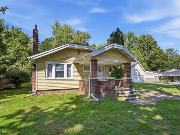 38905 Gardenside Drive , Willoughby, OH 44094