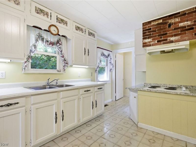 38905 Gardenside Drive, Willoughby, OH 44094 Photo 12