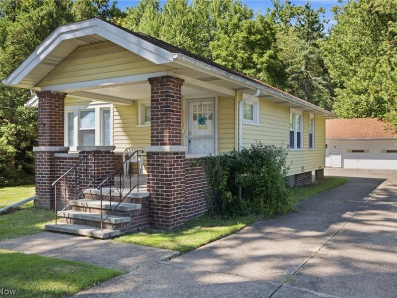 38905 Gardenside Drive, Willoughby, OH 44094 Photo 2
