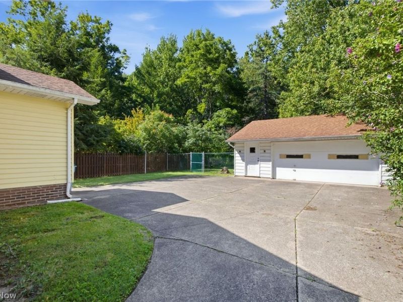 38905 Gardenside Drive, Willoughby, OH 44094 Photo 28