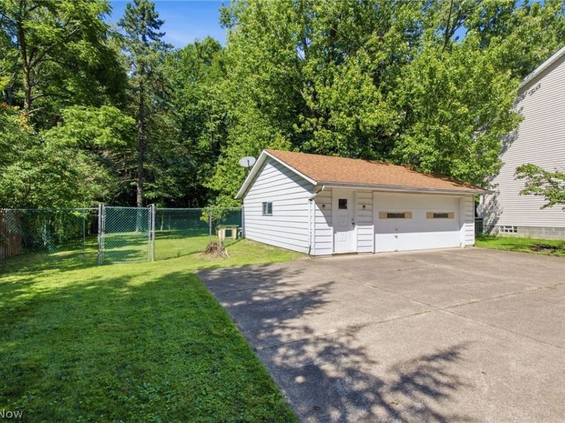 38905 Gardenside Drive, Willoughby, OH 44094 Photo 29