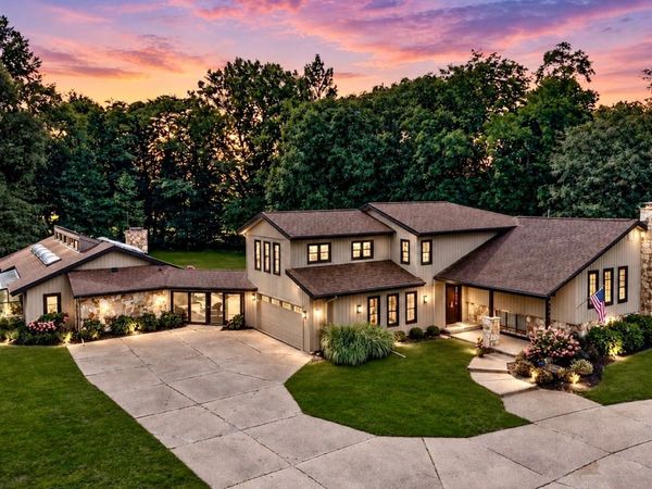 2132 Chimney Ridge Drive , Madison, OH 44057