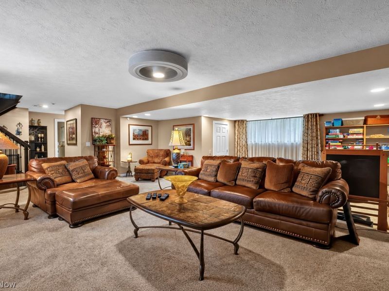 2132 Chimney Ridge Drive, Madison, OH 44057 Photo 25