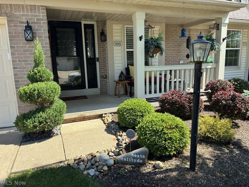 1661 Southpointe Circle NE, Canton, OH 44714 Photo 2