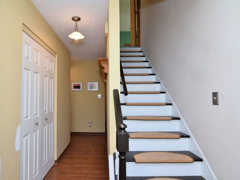 240 Claridon Road, Chardon, OH 44024 Photo 4