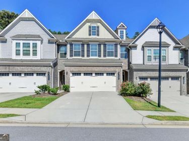 1930 Lanier Harbor Point, Buford, GA 30518