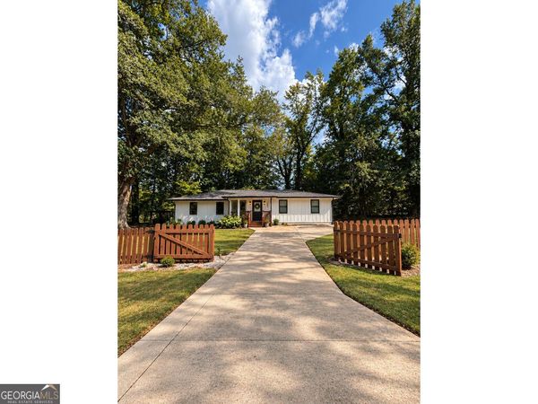 1558 Alverado Way, Decatur, GA 30032