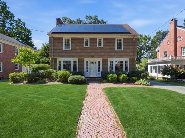 30 Chatham Rd, Longmeadow, MA 01106