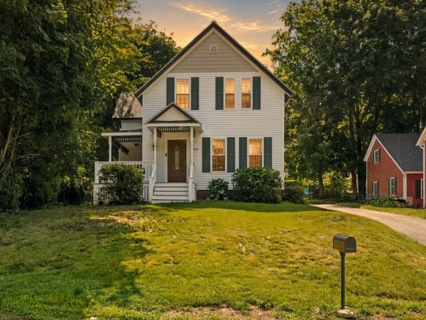 998 Boston Rd, Haverhill, MA 01835