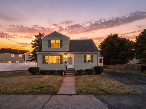 125 Whitehall St, Dedham, MA 02026