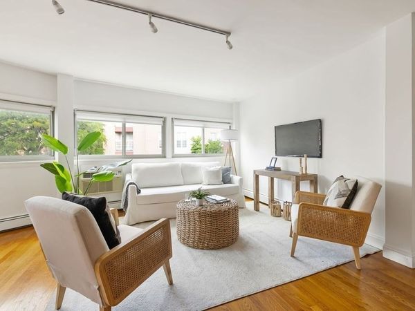 348 Franklin St, Unit 3A, Cambridge, MA 02139