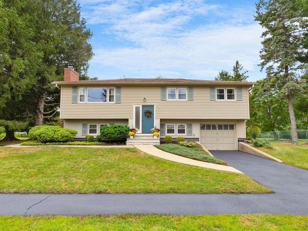 5 Jackson Ave, Peabody, MA 01960