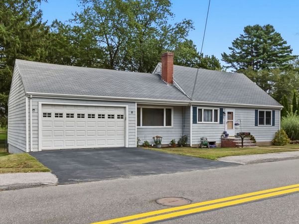 11 Grover St, Beverly, MA 01915