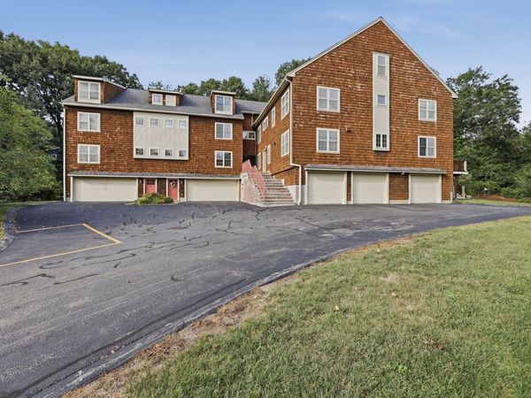 7 Stephen Lane Drive, Unit 7, Bedford, MA 01730