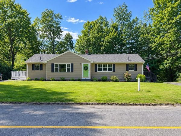 21 Newell Hill Rd, Unit B, Sterling, MA 01564